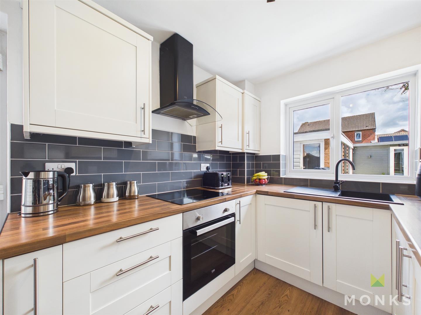 37 Dale Road, Shrewsbury, SY2 5TE For Sale